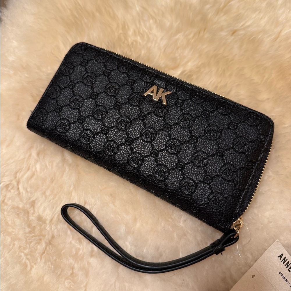 Anne Klein Black Patterned Wristlet
